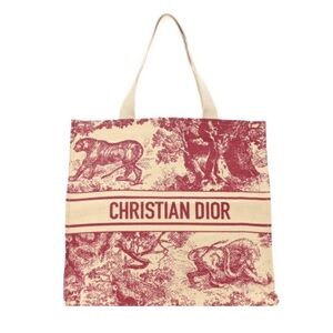🆕🤍Christian Dior Red Straw Tote Bag